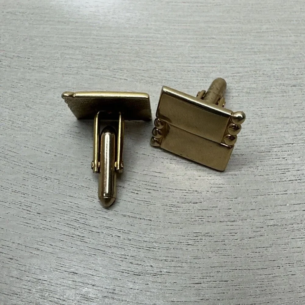 Vintage Swank Men’s Goldtone Gold Cuff Links